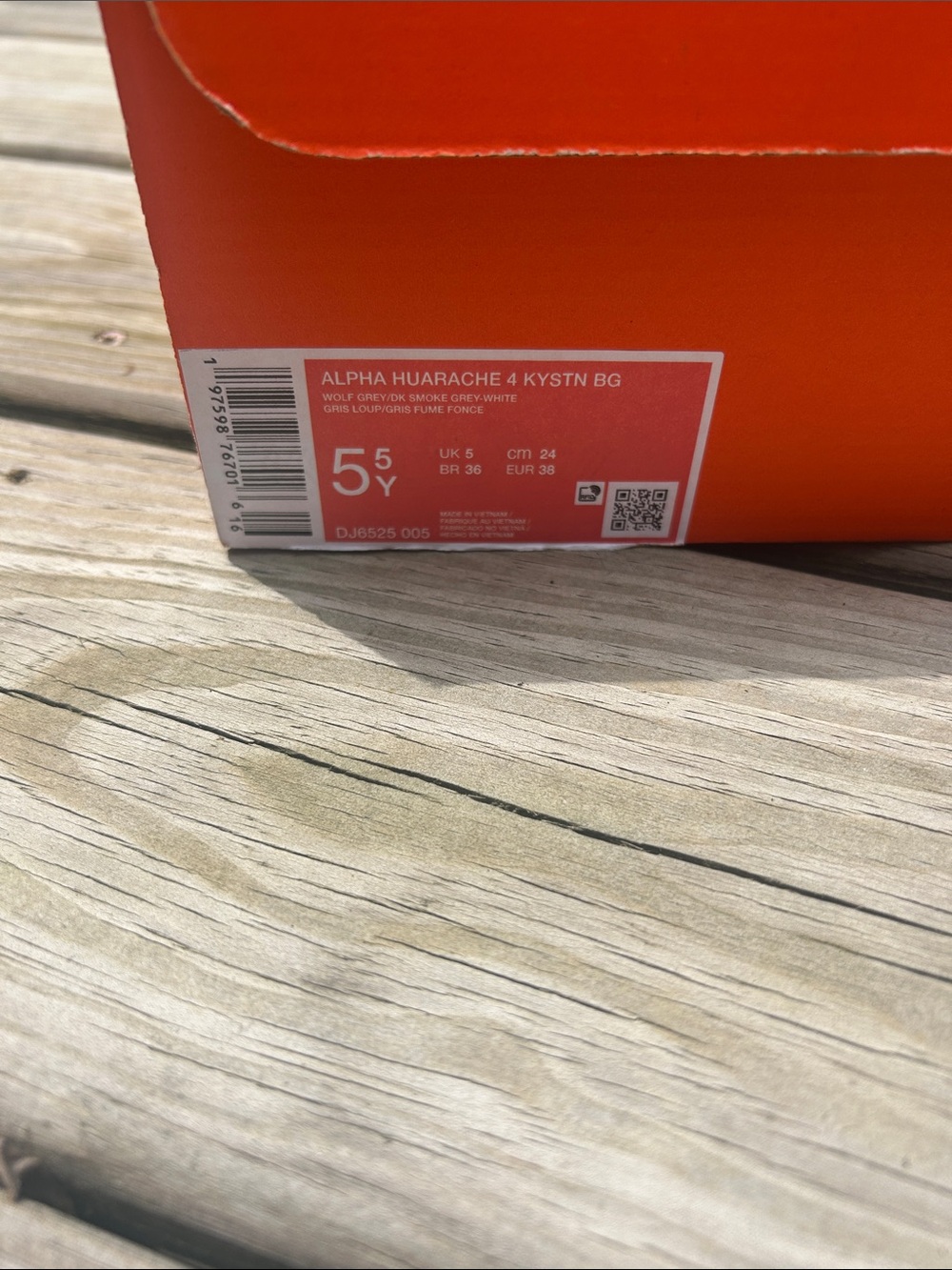Nike Kids' Alpha Huarache Grey & Black Cleat Sneakers 5.5Y - Picture 3 of 4